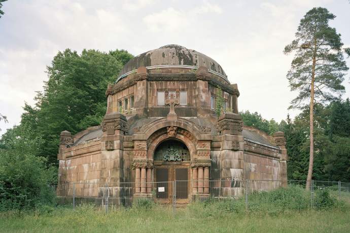 Mausoleum in Ohlsdorf verfällt